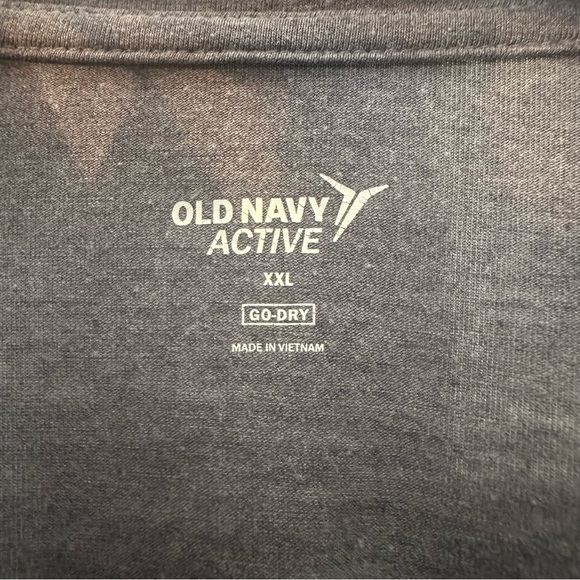 Old Navy Active Go-dry V-neck Tshirt - Picture 4 of 5